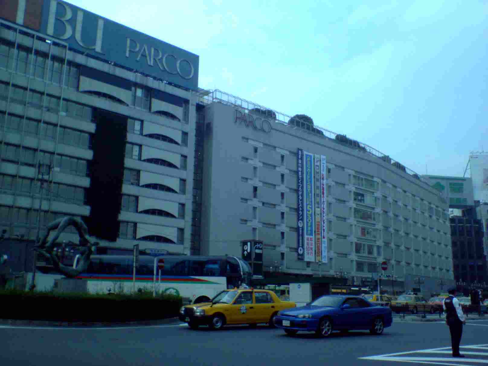 池袋駅 東口